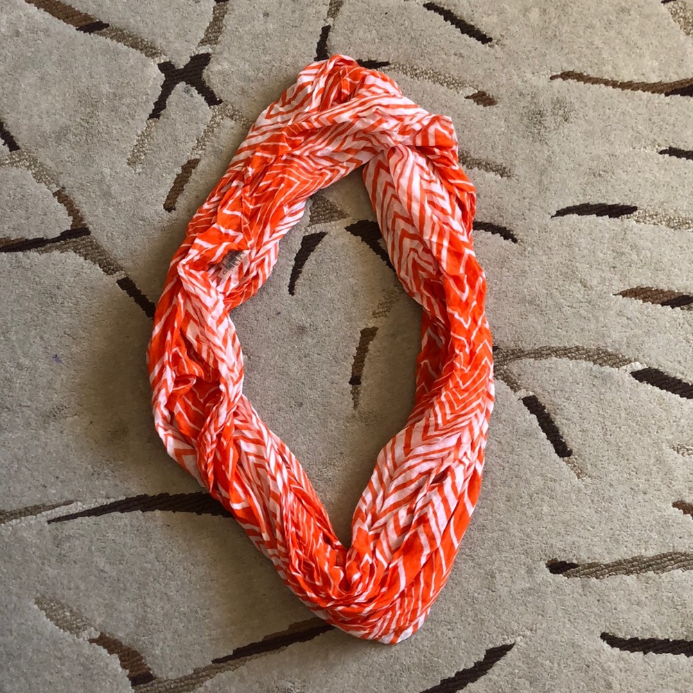 Infinity scarf